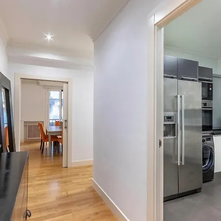 Espacioso Y Acogedor Junto Centro Azkuna