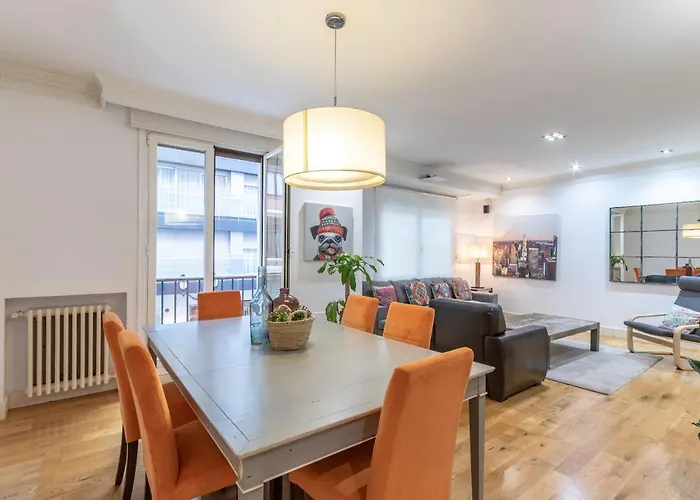 Espacioso Y Acogedor Junto Centro Azkuna *