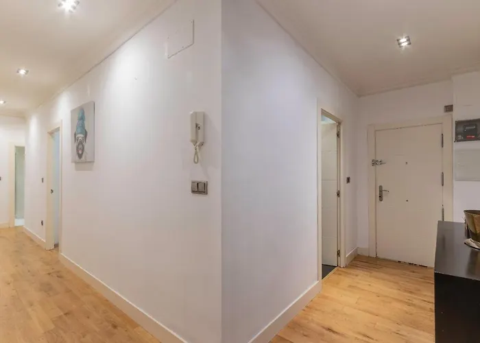 Espacioso Y Acogedor Junto Centro Azkuna *